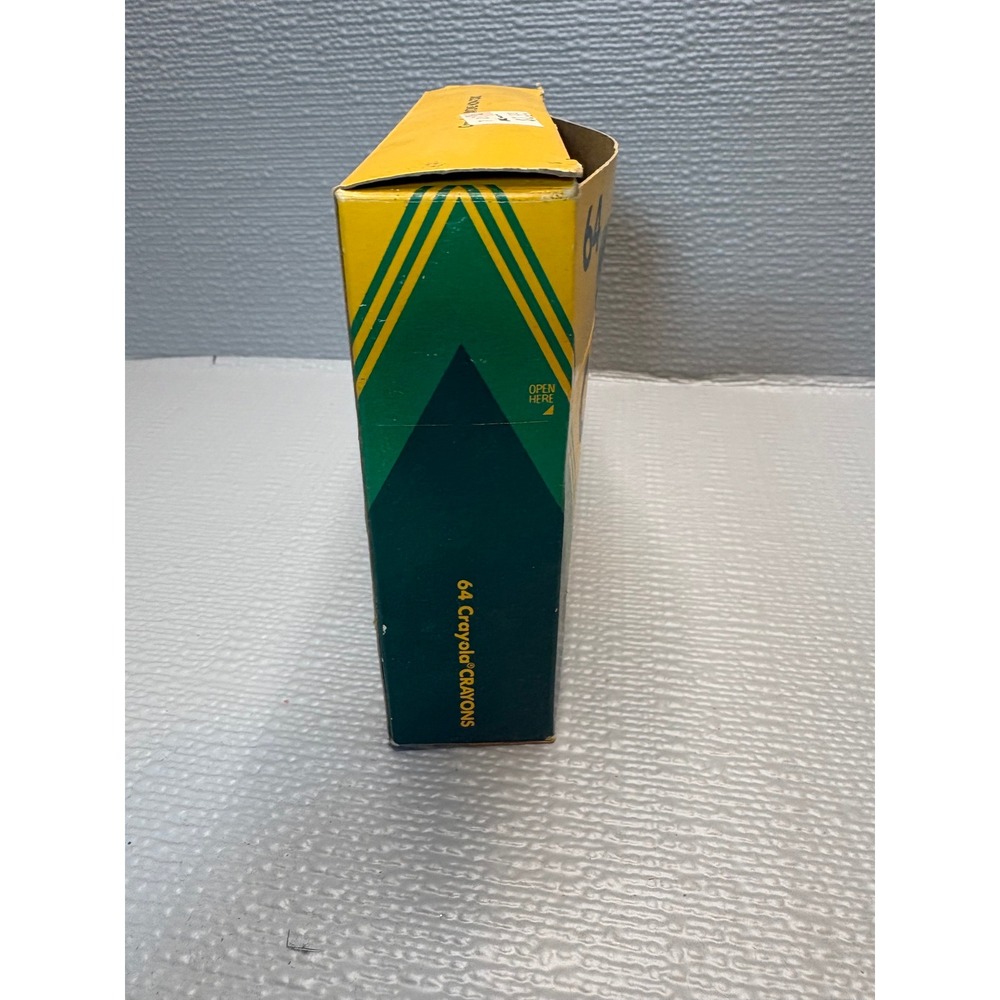 Vintage 1990 Crayola 64 Crayons Box with Built-In Sharpener Retro Art Supplies - Picture 4 of 7